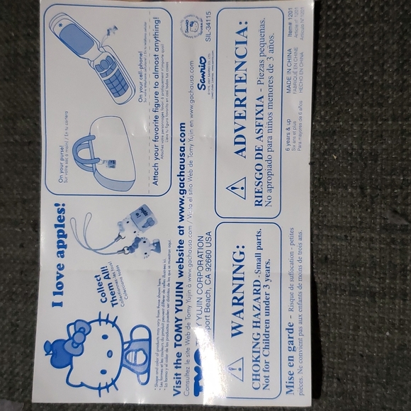 Hello Kitty Figure Charm - Picture 4 of 4